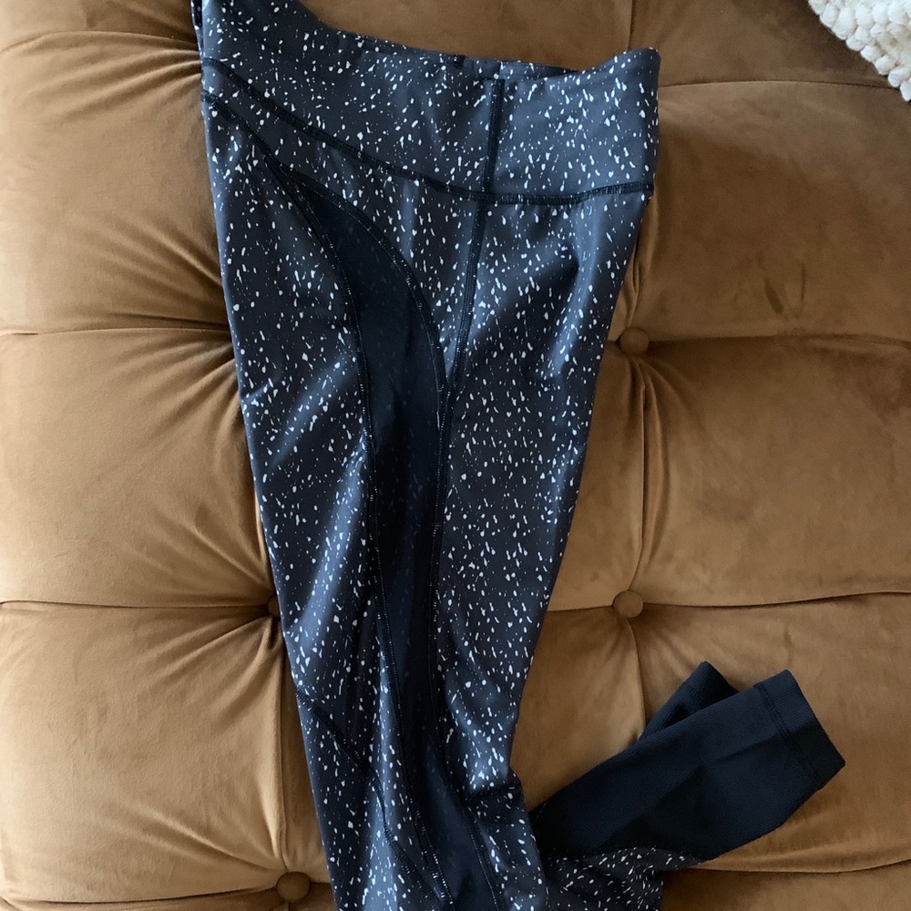Lululemon - Picture 2 of 3